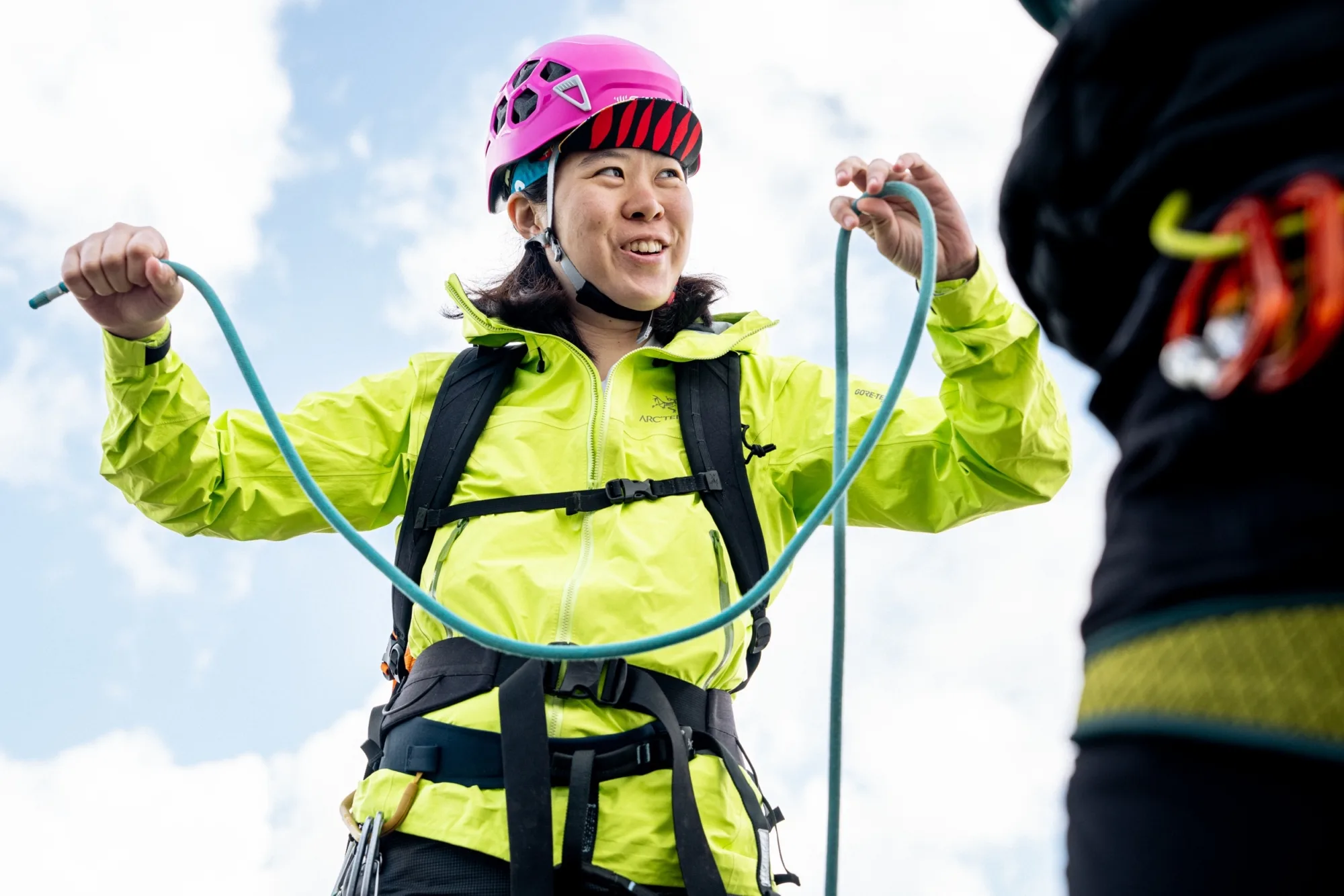 TAKE YOUR FIRST STEPS IN MOUNTAINEERING