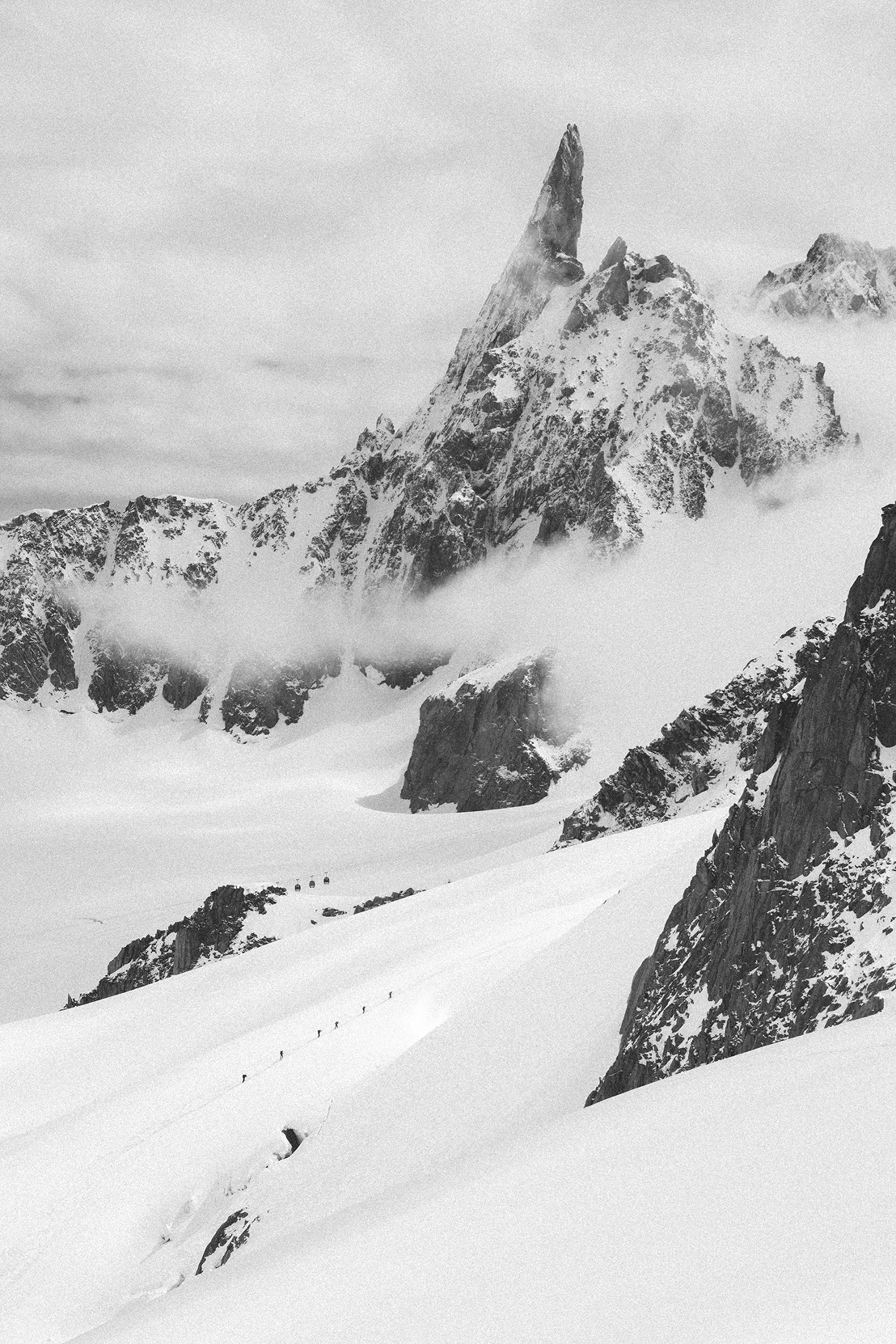 GLACIER TREK — COL D’ENTREVES