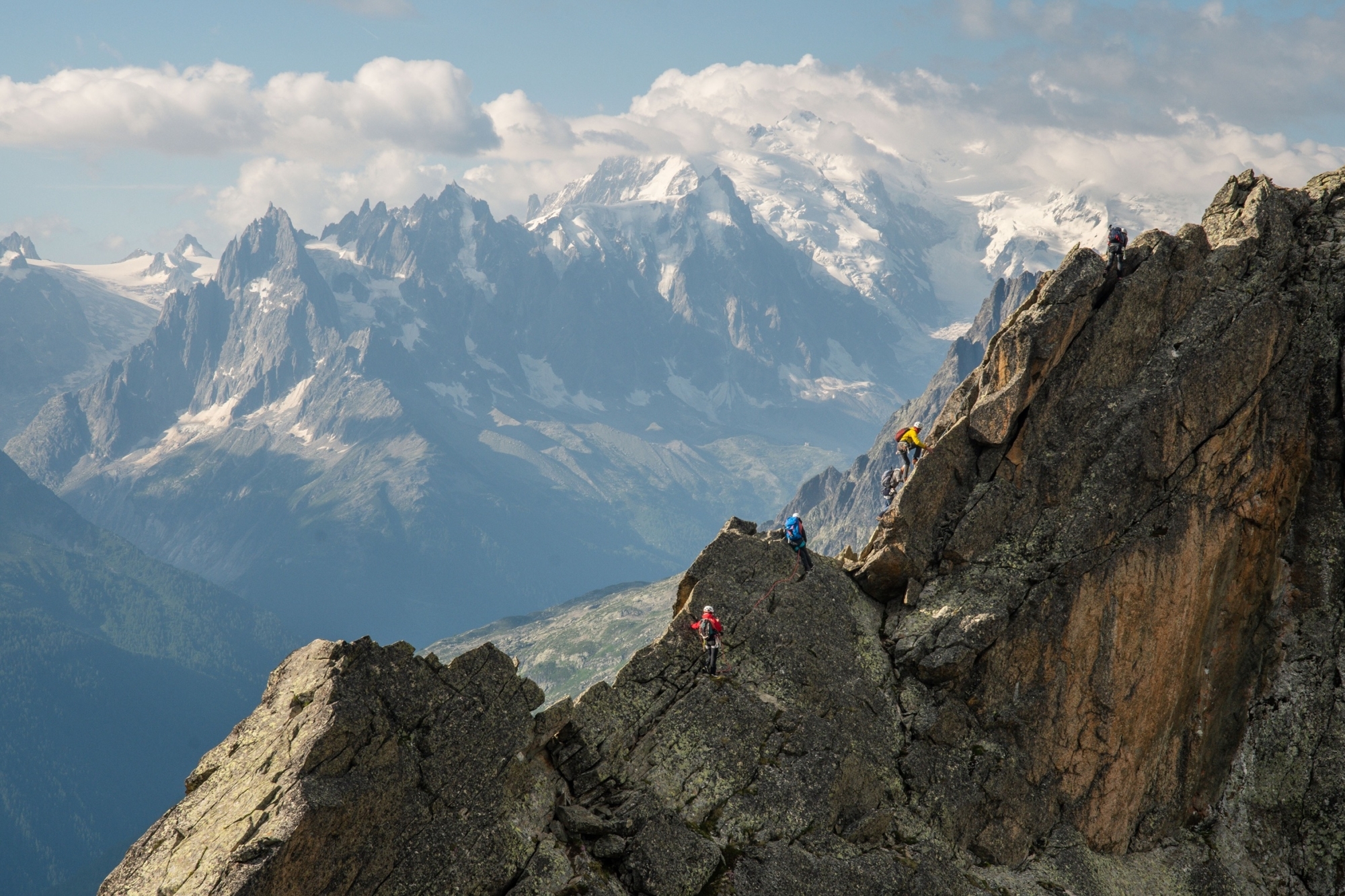 CLIMB THE TRAVERSE DES PERRONS